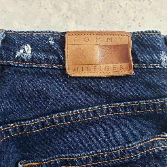 Tommy Hilfiger Uniquely Distressed Denim Shorts - Picture 5 of 10